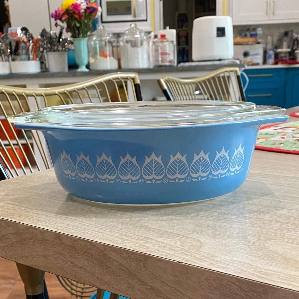 Pyrex Tulip 043 1 1/2 Quart with 943C lid